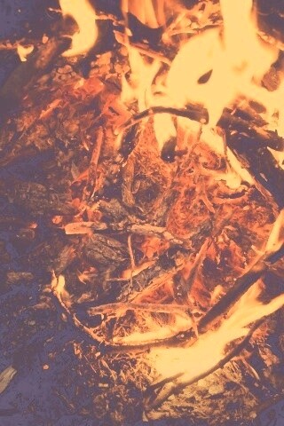 Костёр крупным планом обои