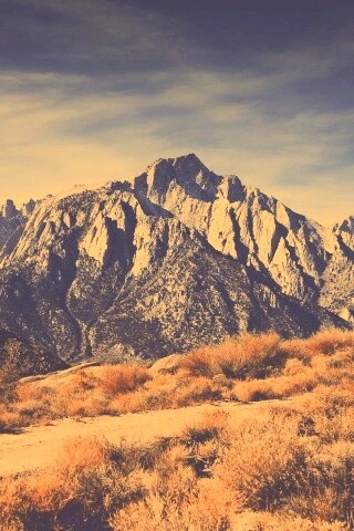 Горы у пустыни обои