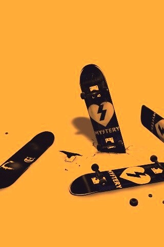 Сломанные скейты обои