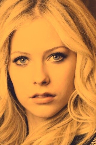Блондинка Аврил Лавин обои