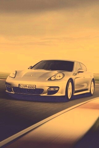 Автомобиль на треке обои