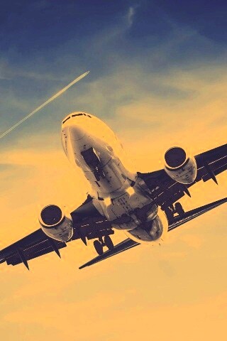 Лайнер в небе обои