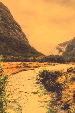 Горная река обои