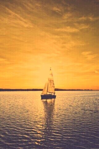 Яхта на закате обои