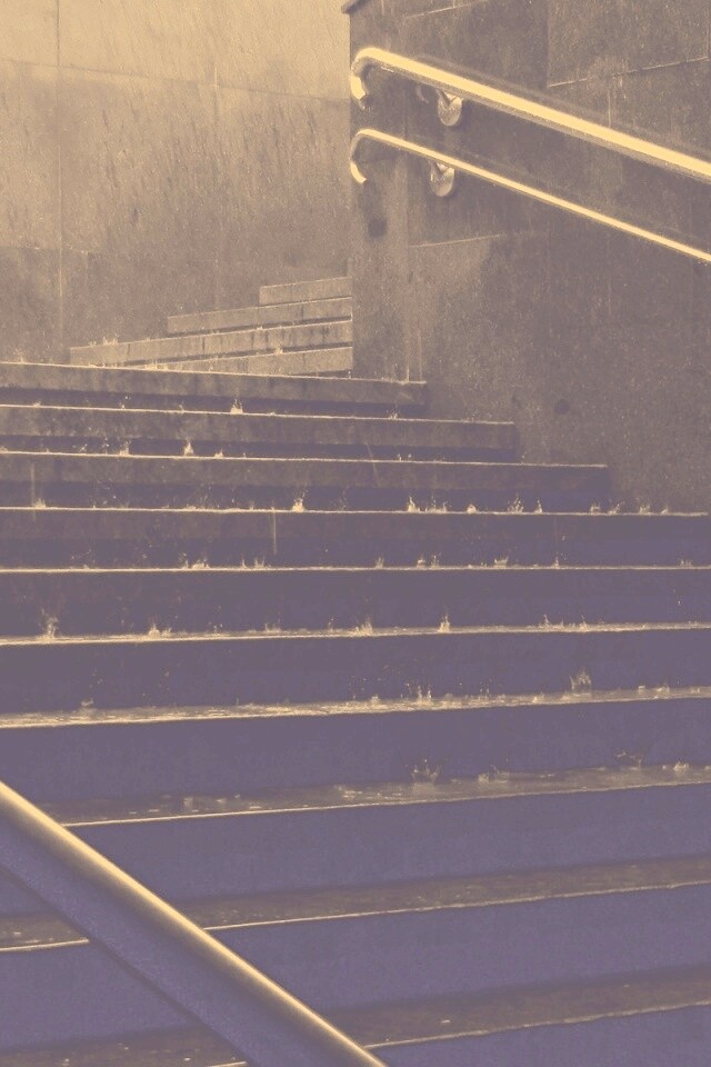 Спуск в подземный переход обои