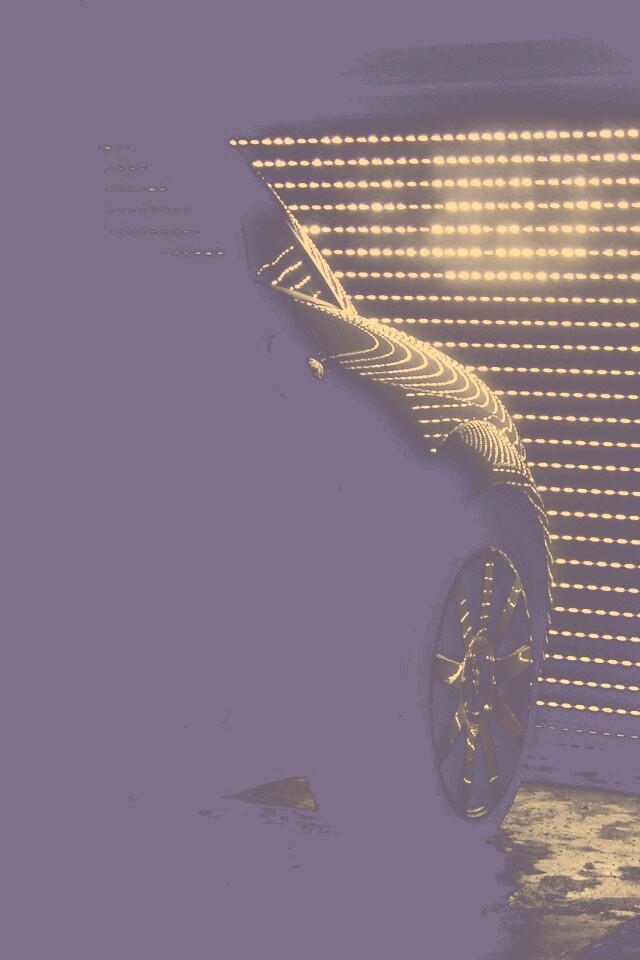 Машина в закрытом гараже обои