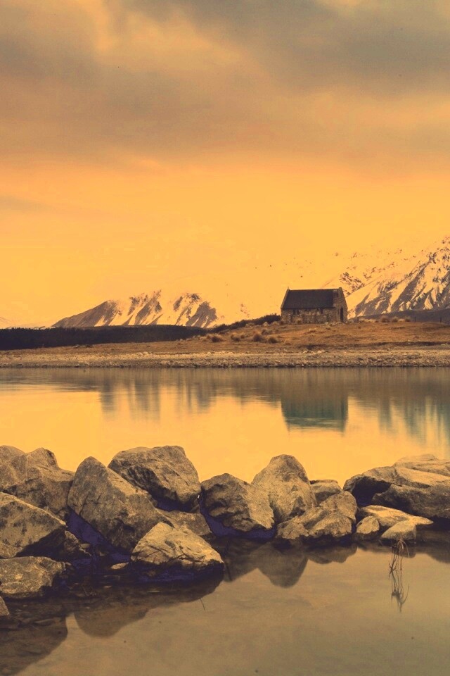 Домик на озере обои