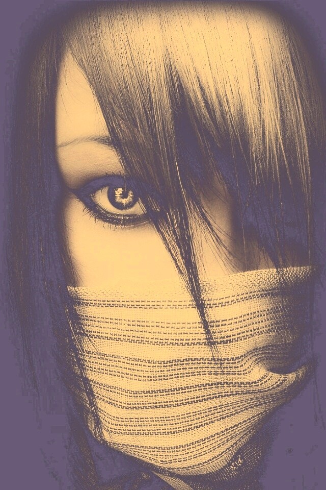 Девушка с закрытым ртом обои