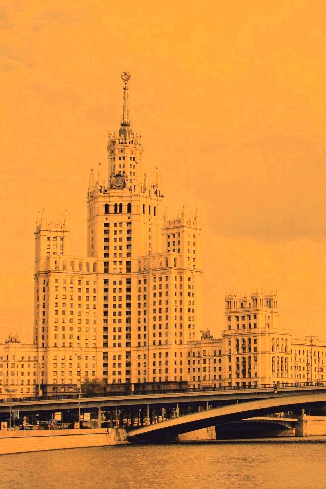 Высотка на Котельнической набережной обои