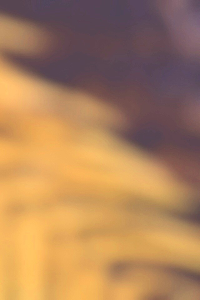 Размытое желтое пятно обои