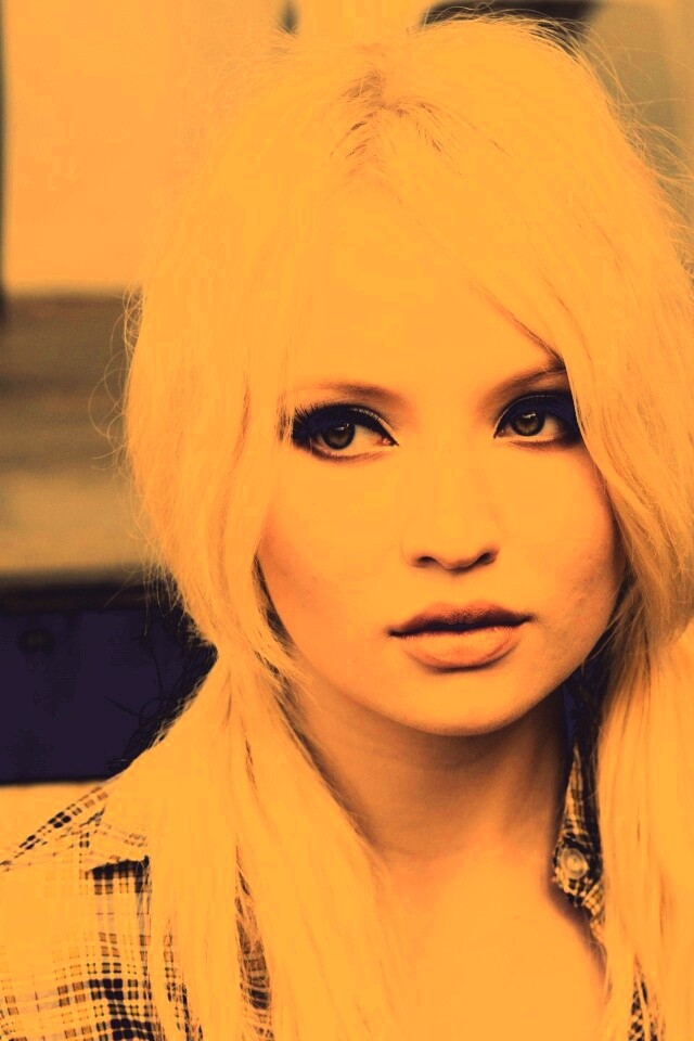 Эмили Браунинг обои