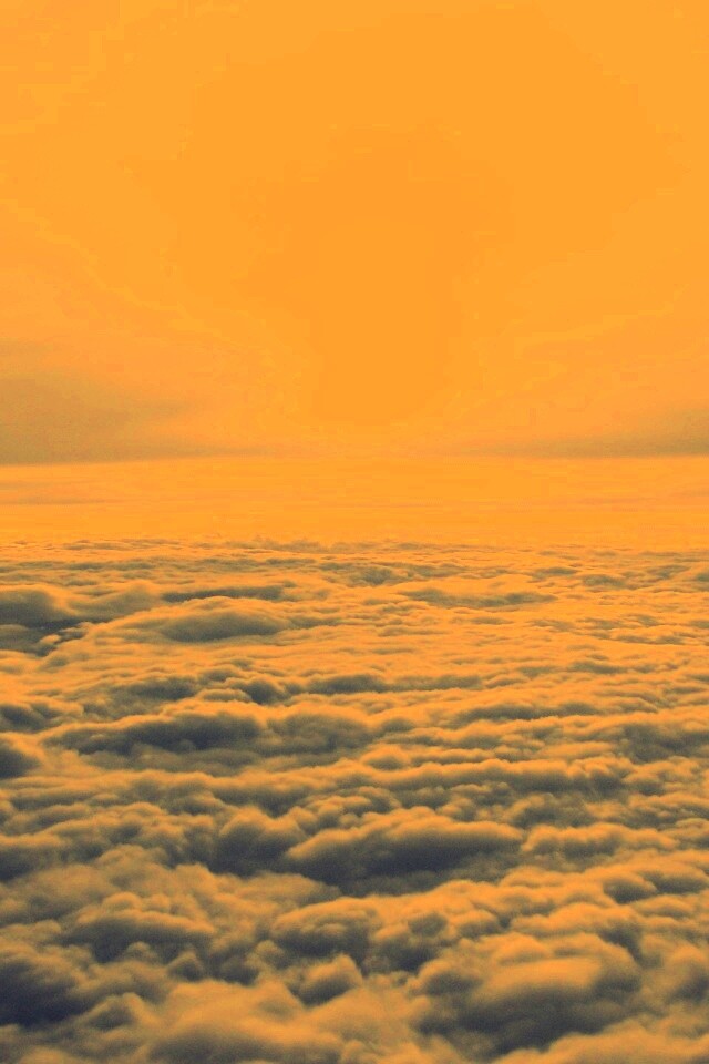 Над облаками обои