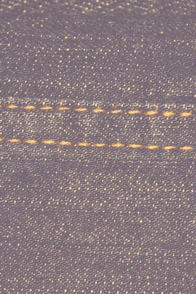 Темная джинсовая ткань со строчкой обои