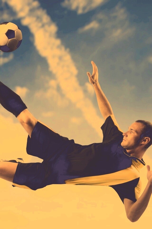 Удар по мячу обои