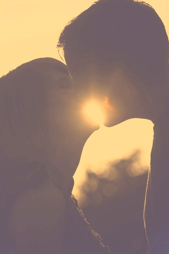 Поцелуй обои