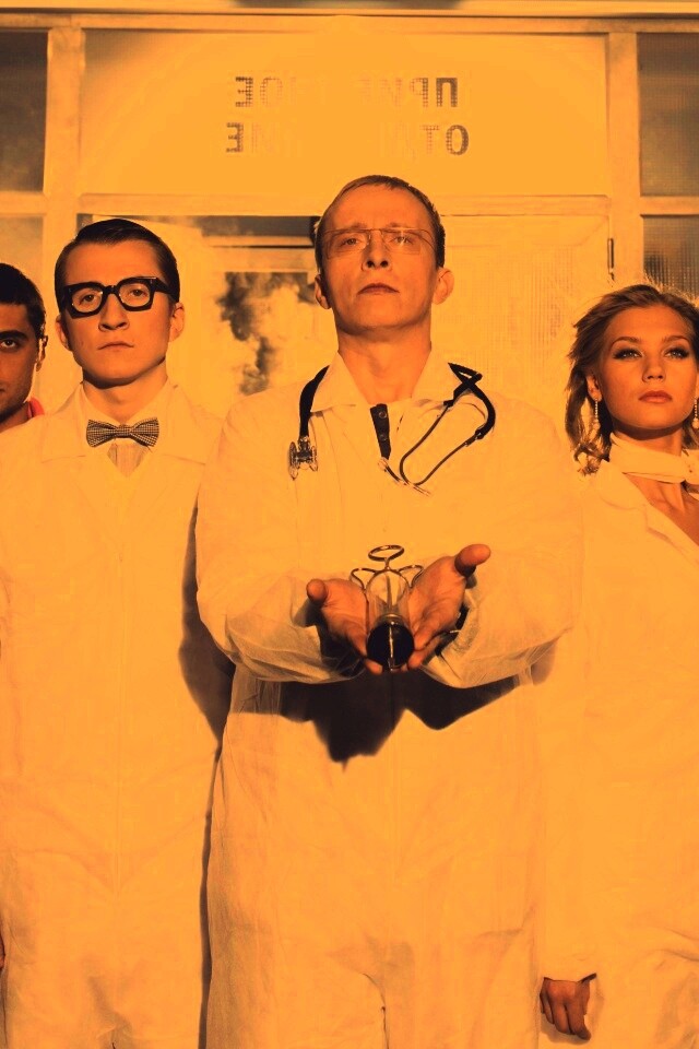 Спешат на помощь обои