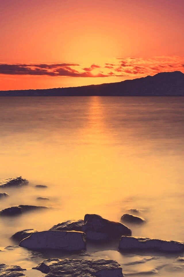 Восход над озером обои