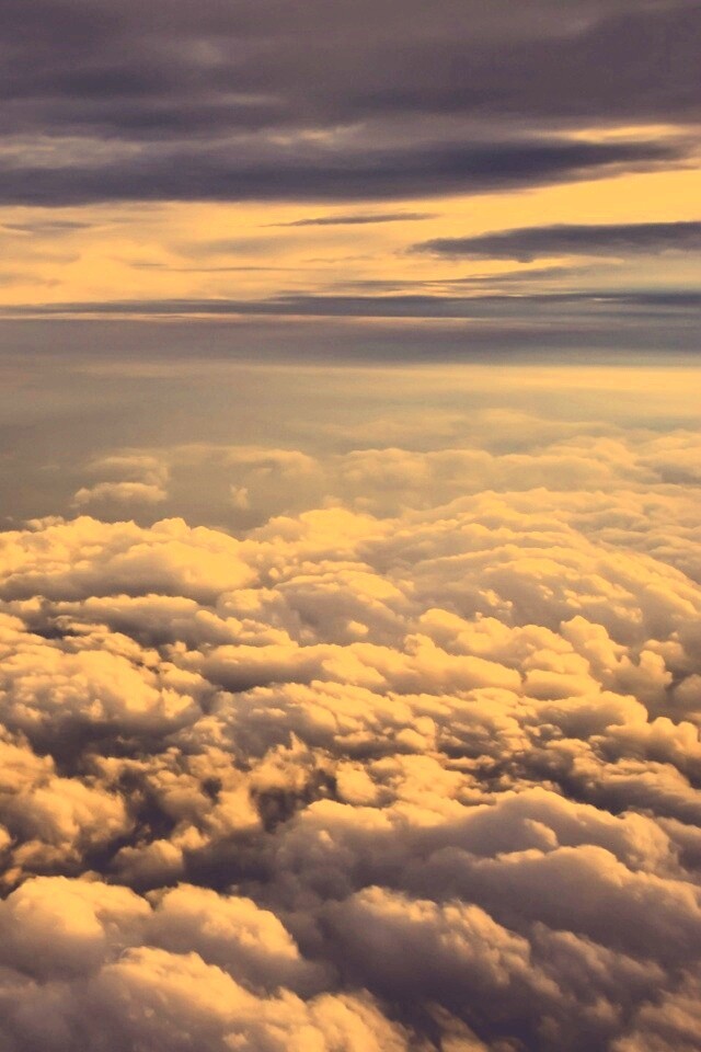 Полет над облаками обои