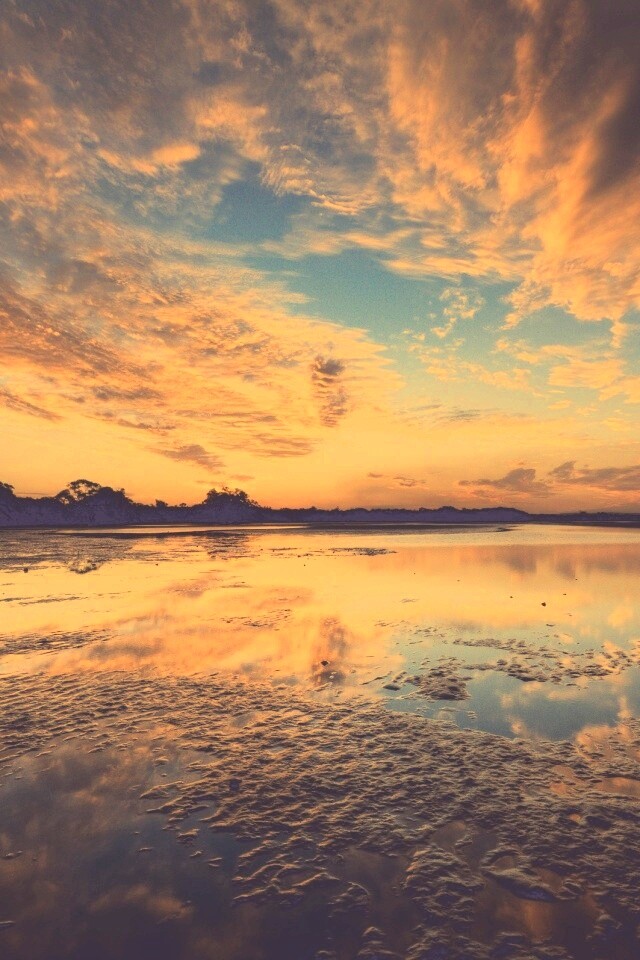 Дивный закат на озере обои