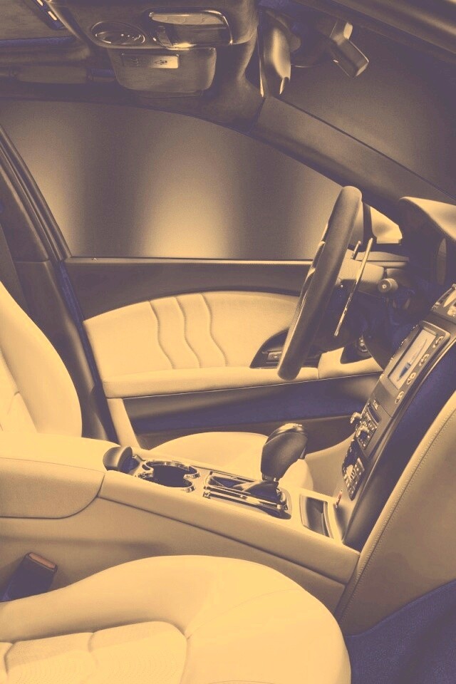 Салон Мазерати Quattroporte обои