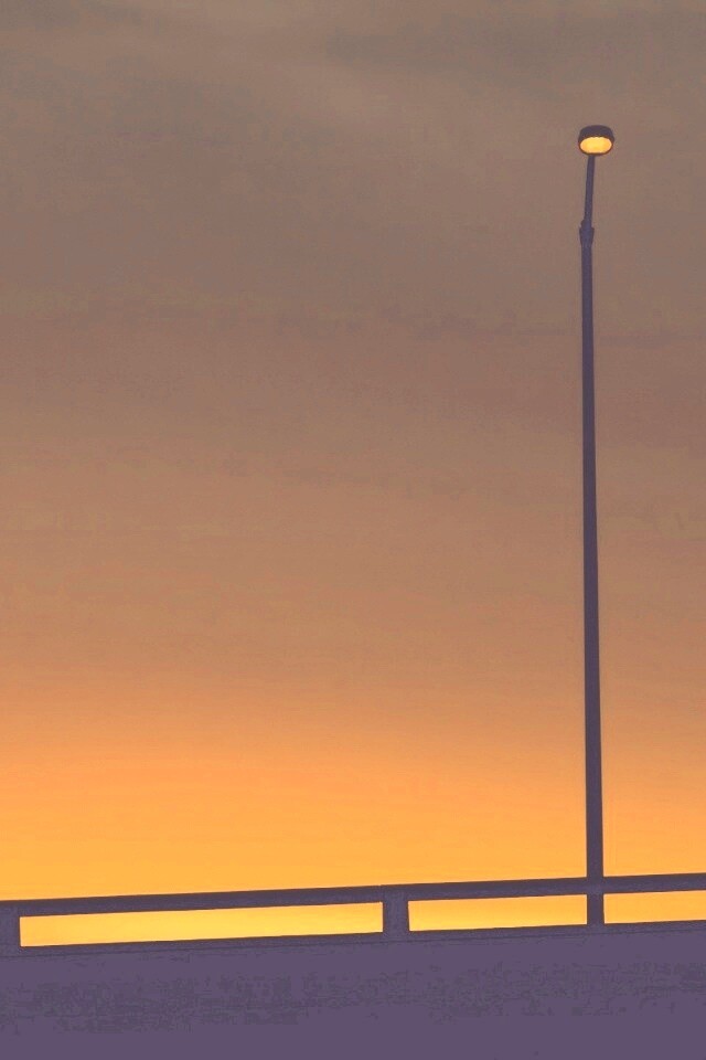 Одинокий фонарь обои