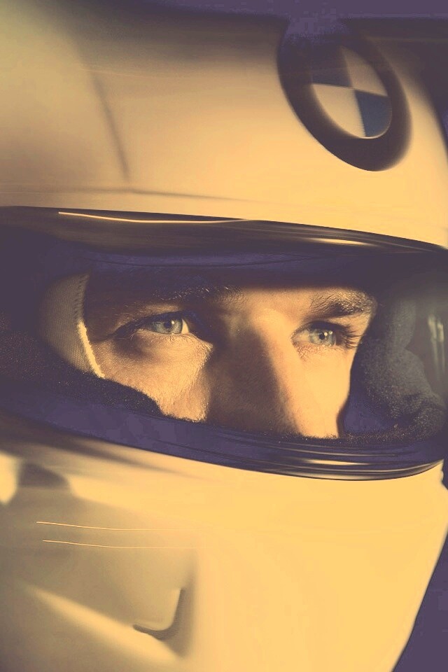 Гонщик BMW обои