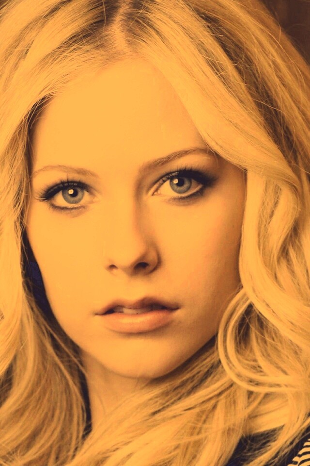 Блондинка Аврил Лавин обои