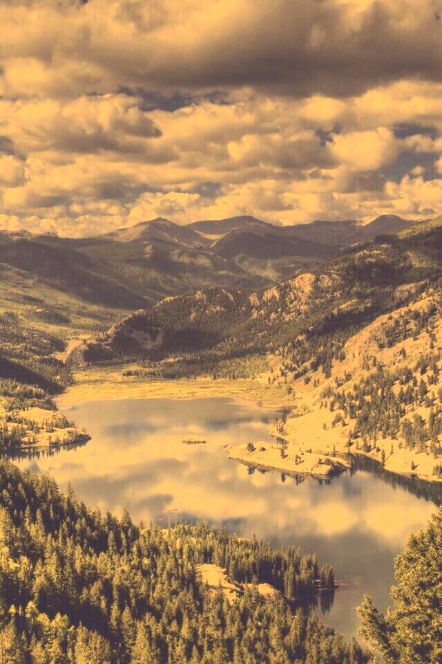 Горное озеро обои