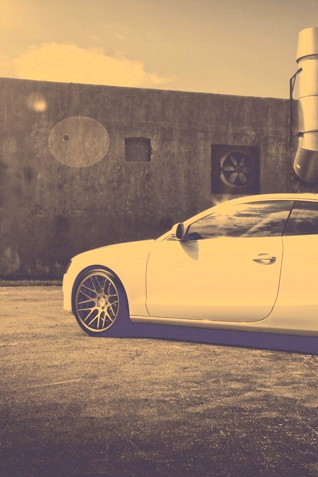 Белый автомобиль обои