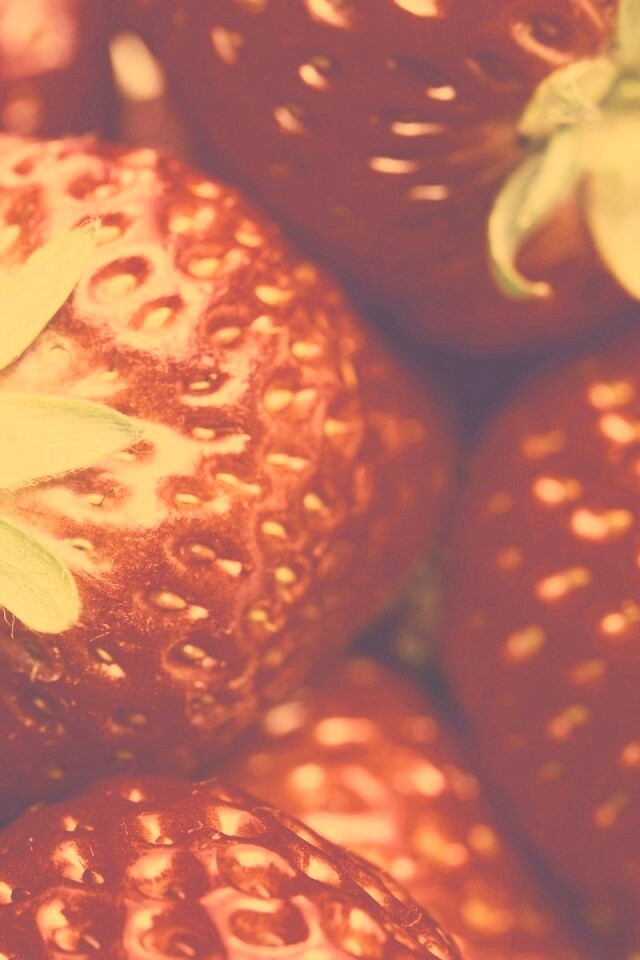 Сочная клубничка обои