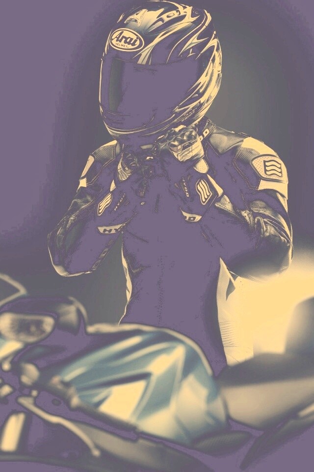 Мотоциклист в черном обои