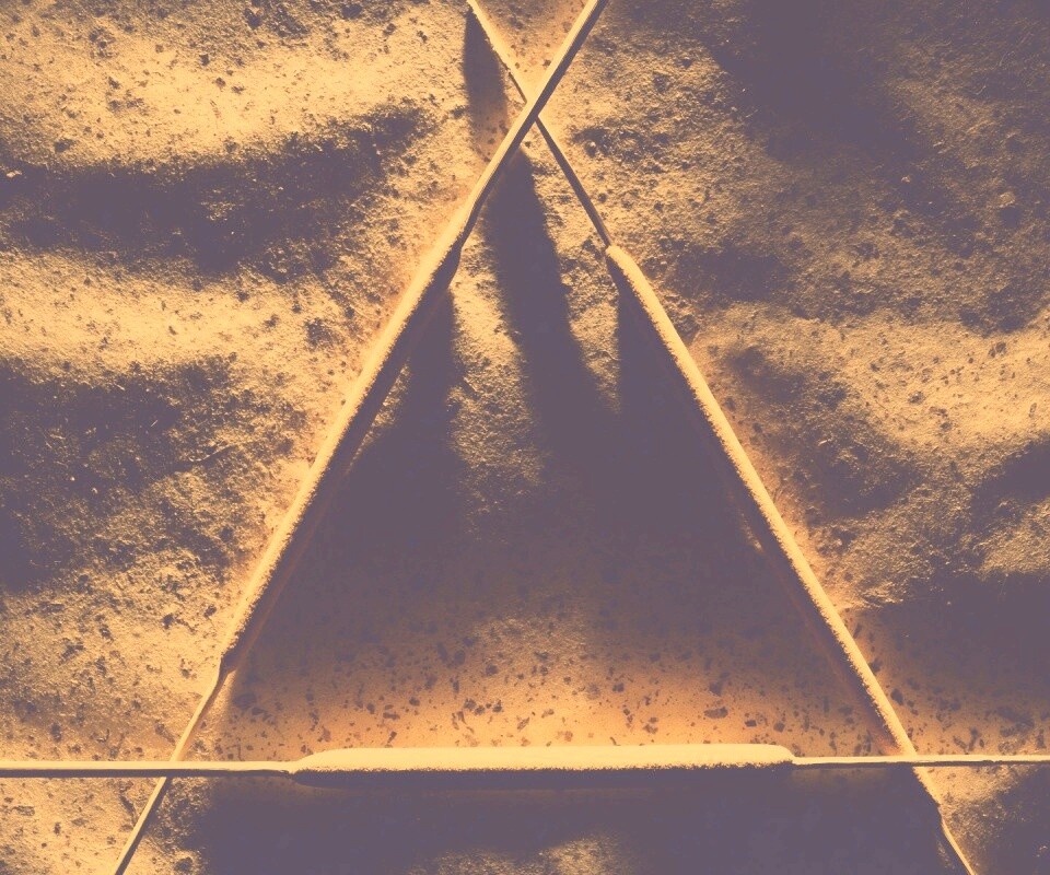 Треугольник из палочек обои