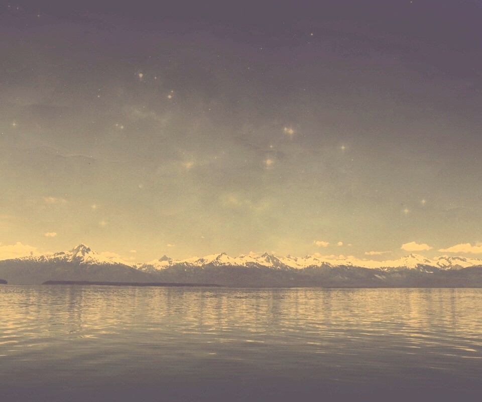 Горы за морем обои