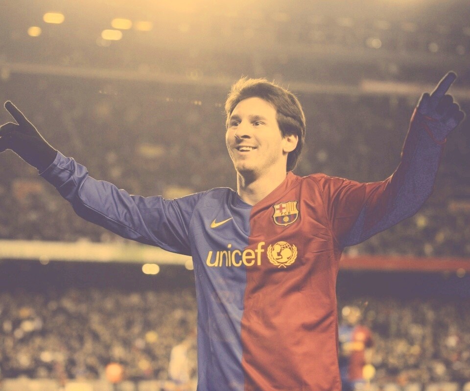 Месси на поле обои