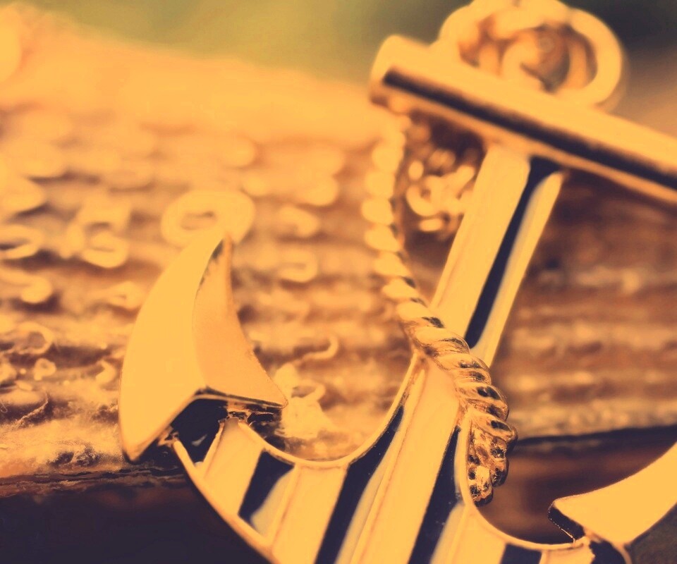 Кулон в виде якоря обои