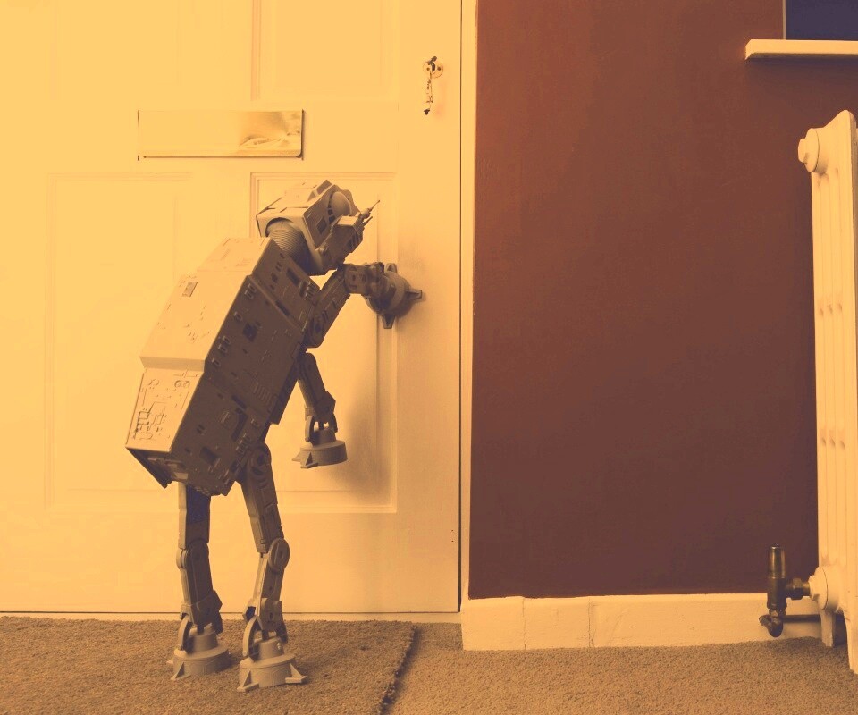 Имперский робот просится гулять обои