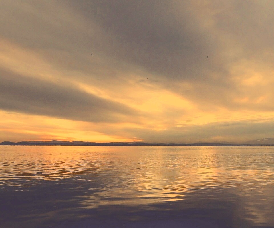 Живописное озеро обои