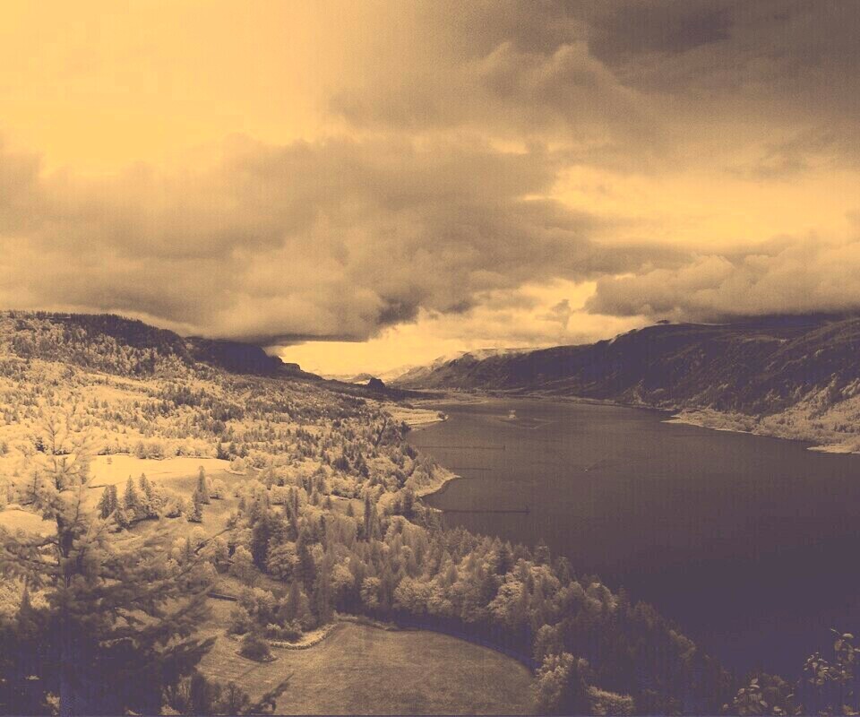 Беспокойное небо обои