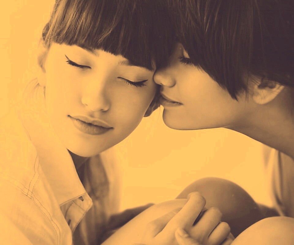 Две очень красивые девушки обои