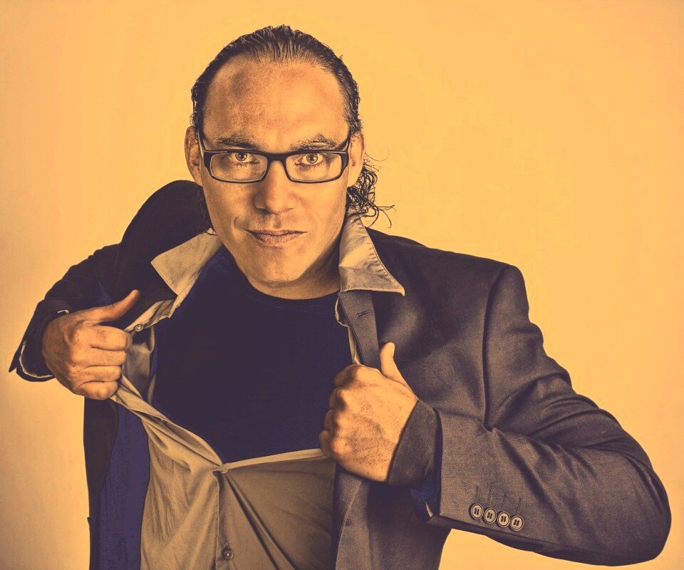 Спешит на помощь обои