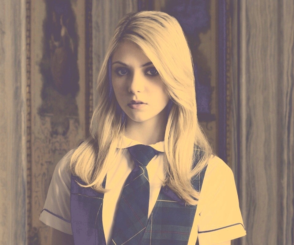 Тейлор Момсен обои