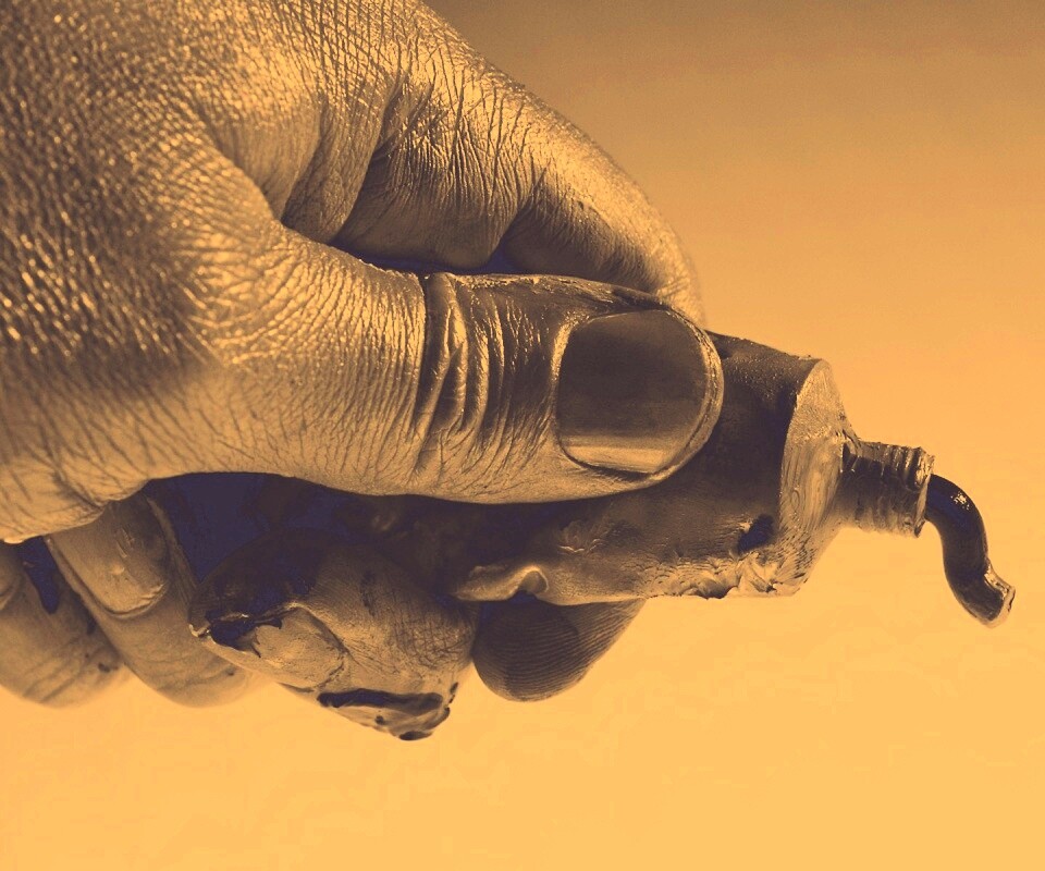 Чёрная краска обои