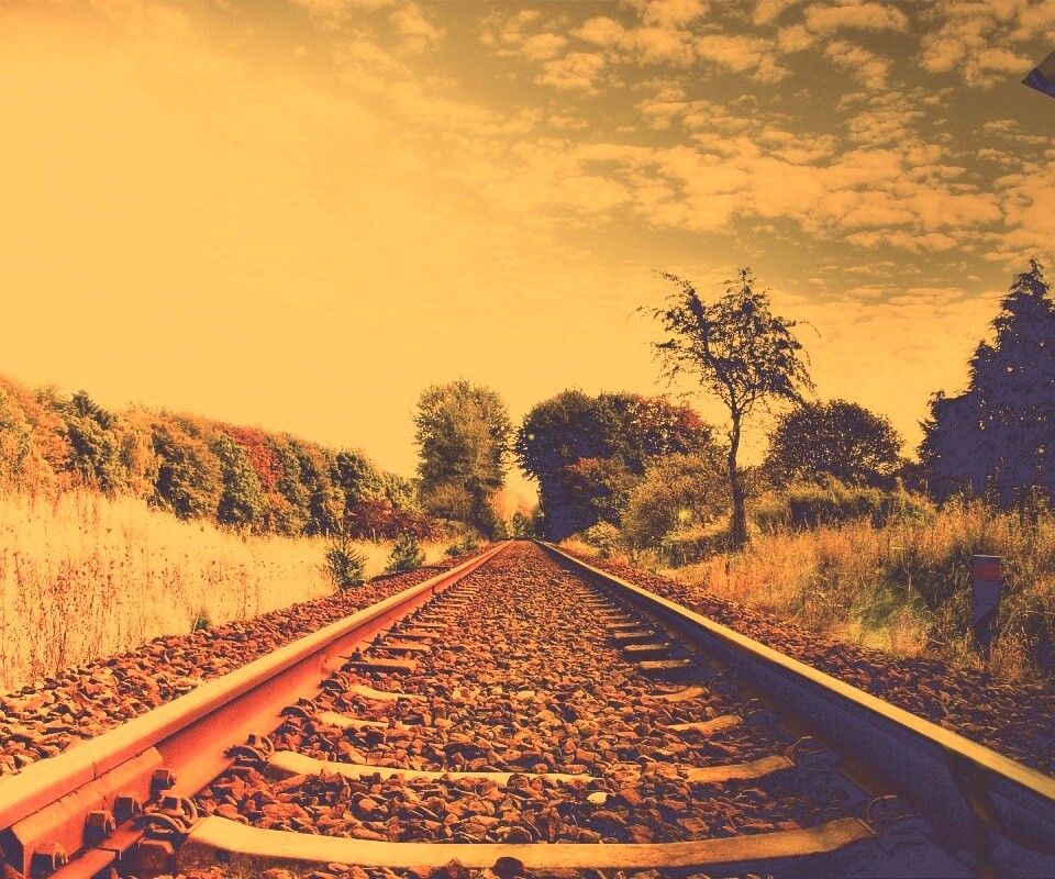 Уходящие в даль рельсы обои