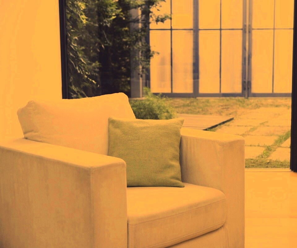 Кресло на даче обои