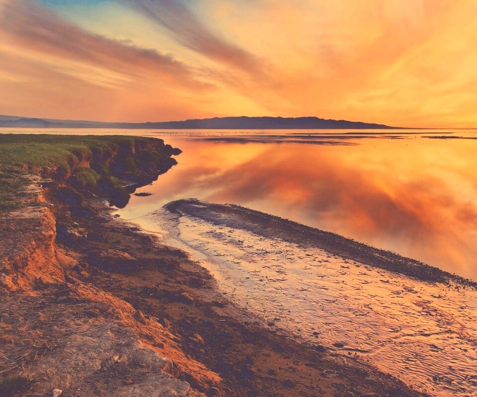 Озеро на закате обои