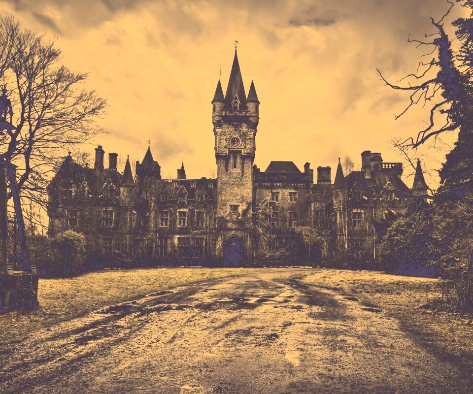 Разрушающийся замок обои