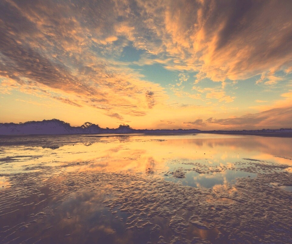 Дивный закат на озере обои