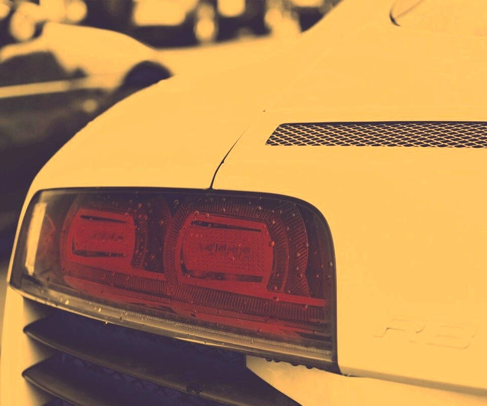 Задняя фара Audi R8 обои