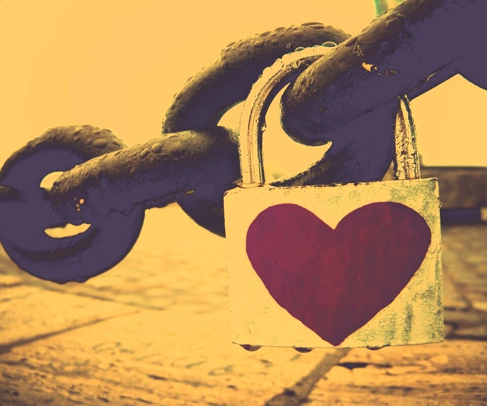 Замочек для влюбленных обои