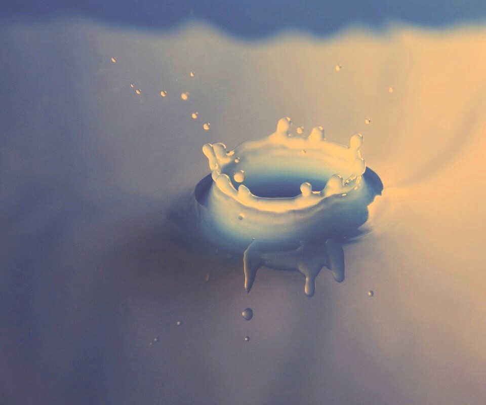 Синий всплеск воды обои